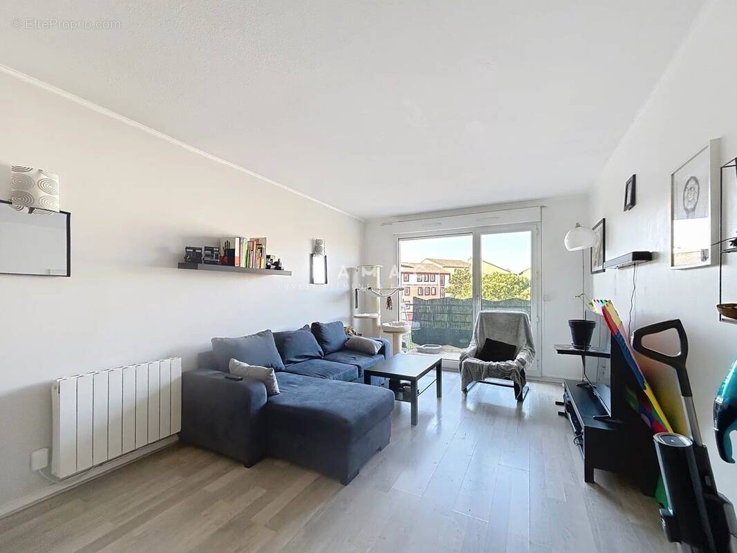 Appartement à SAINT-GENIS-LAVAL