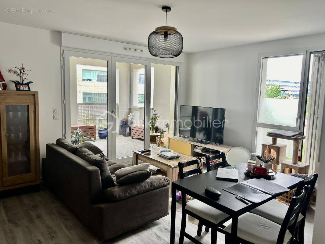 Appartement à SAINT-JACQUES-DE-LA-LANDE