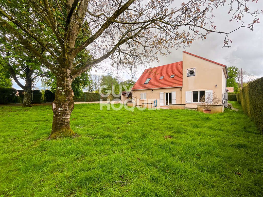 Maison à MARLES-EN-BRIE