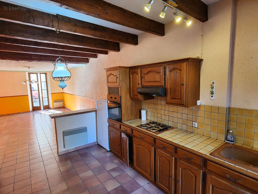 Maison à VIOLES