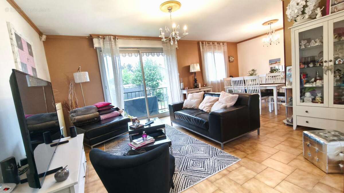 Maison à MORANGIS
