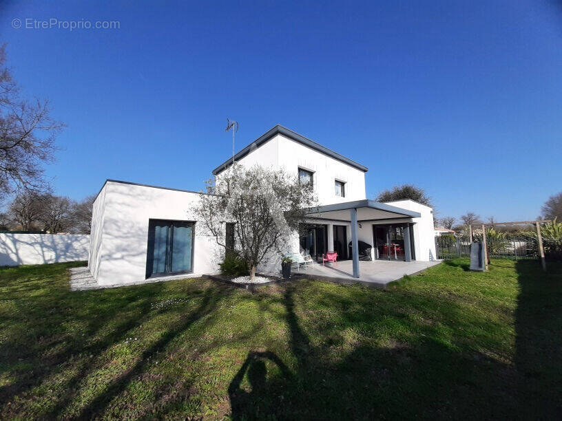Maison à AIZENAY