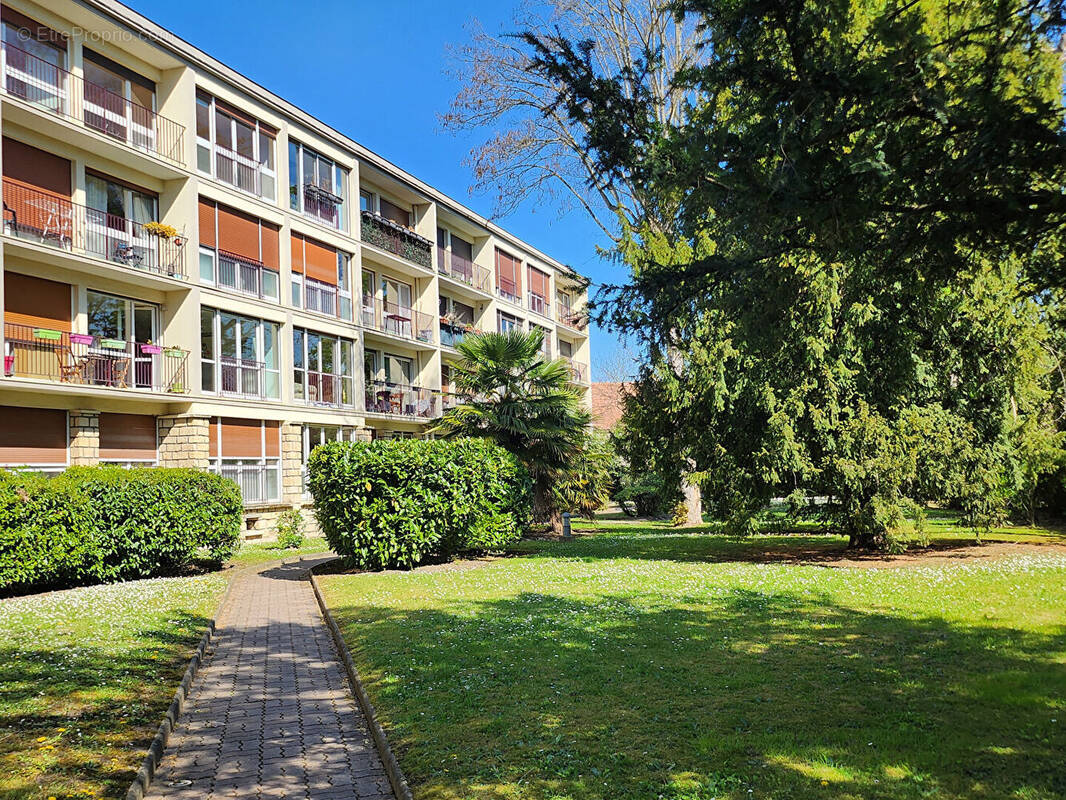 Appartement à SAINT-GRATIEN