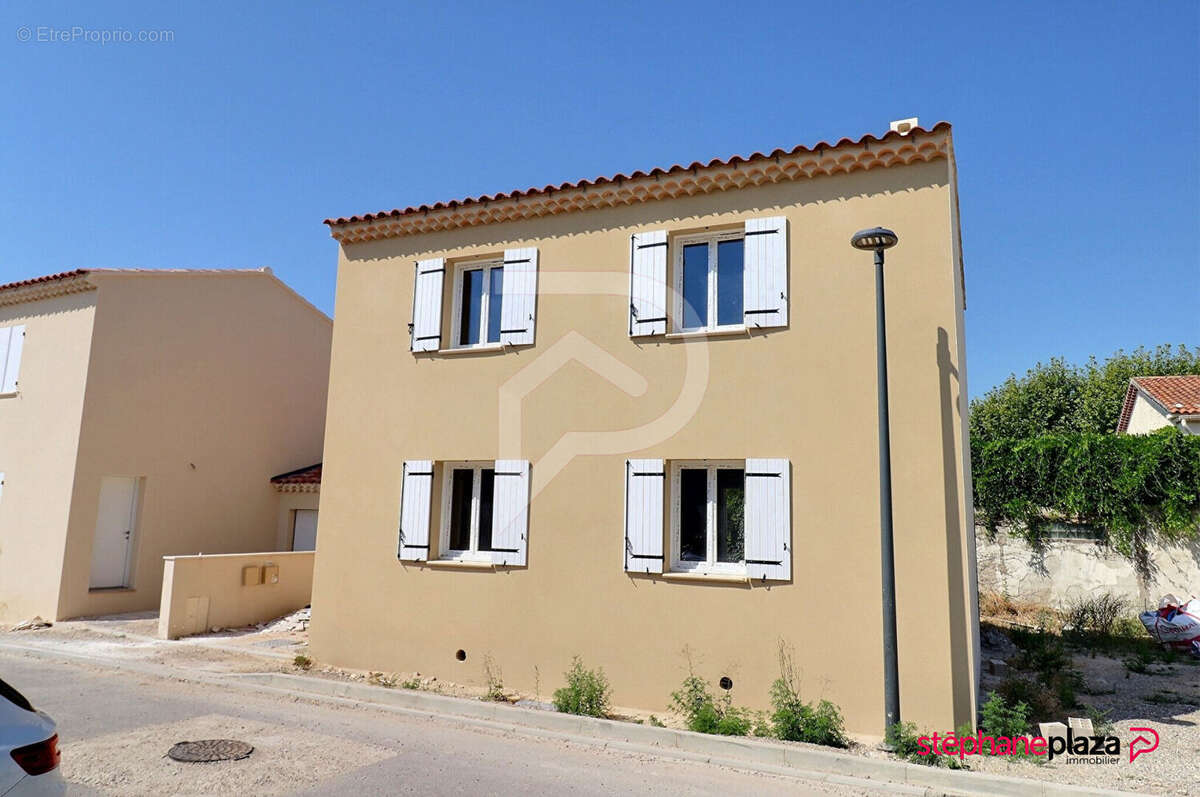 Maison à SARRIANS