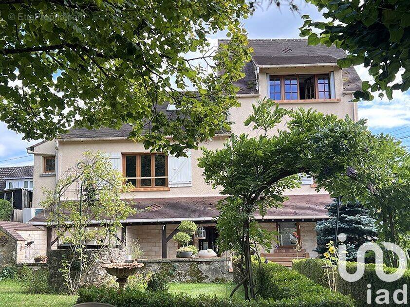 Photo 1 - Maison à CRECY-LA-CHAPELLE