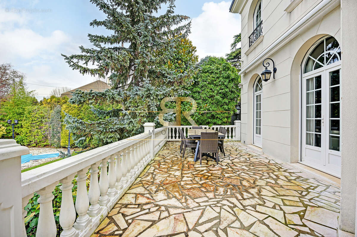 Maison à SAINT-MAUR-DES-FOSSES
