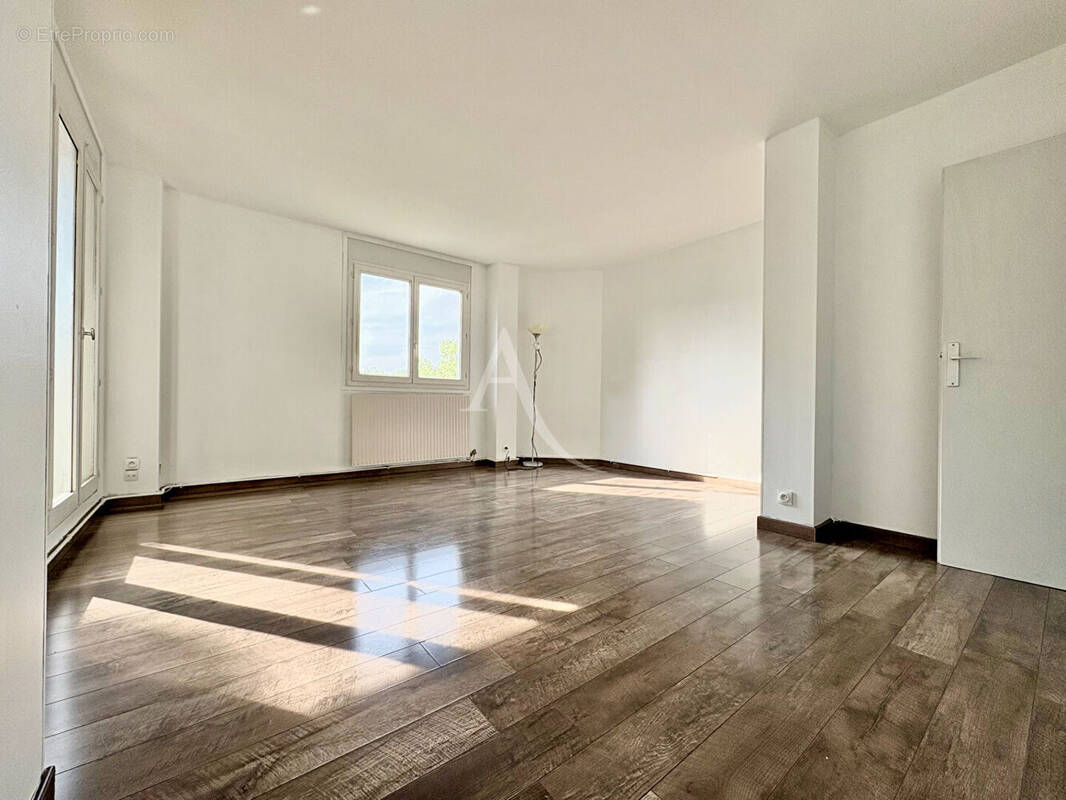 Appartement à FONTENAY-SOUS-BOIS