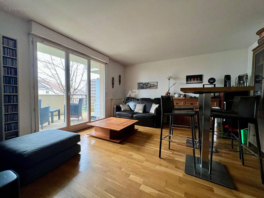 Appartement à CARRIERES-SUR-SEINE