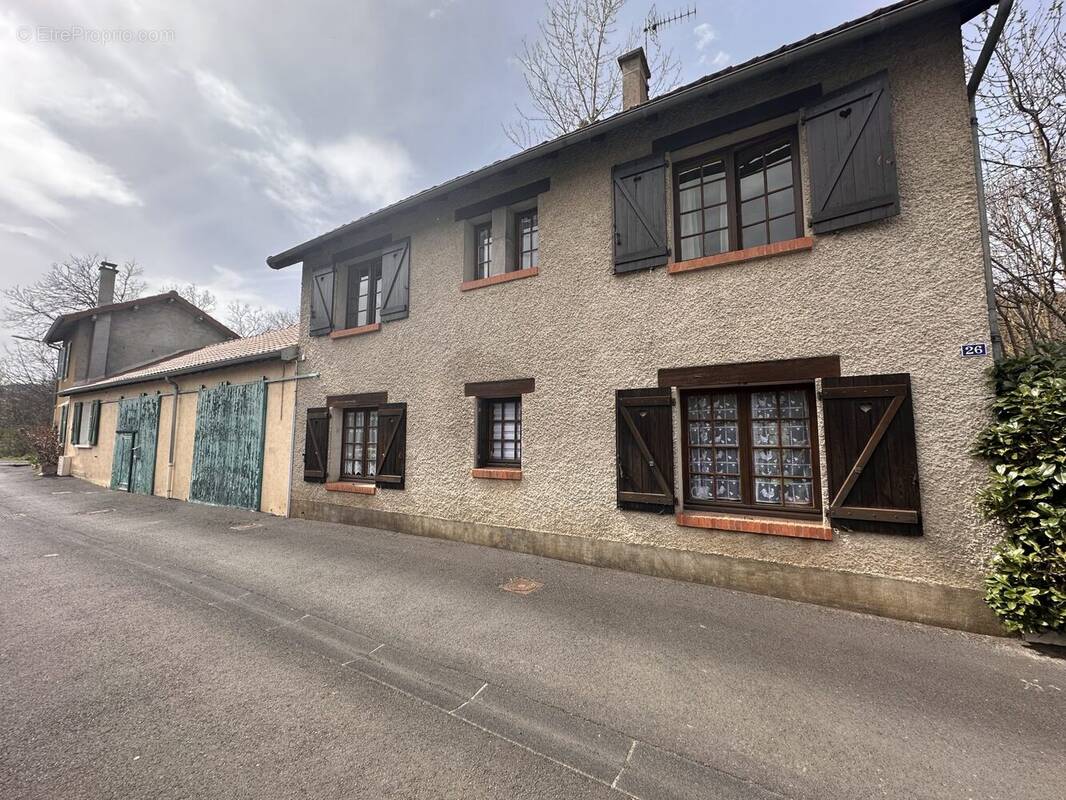 Maison à MASSIAC