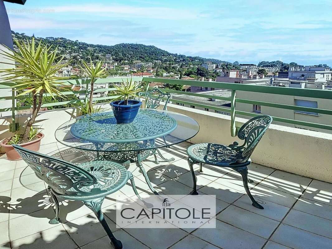 Appartement à LE CANNET