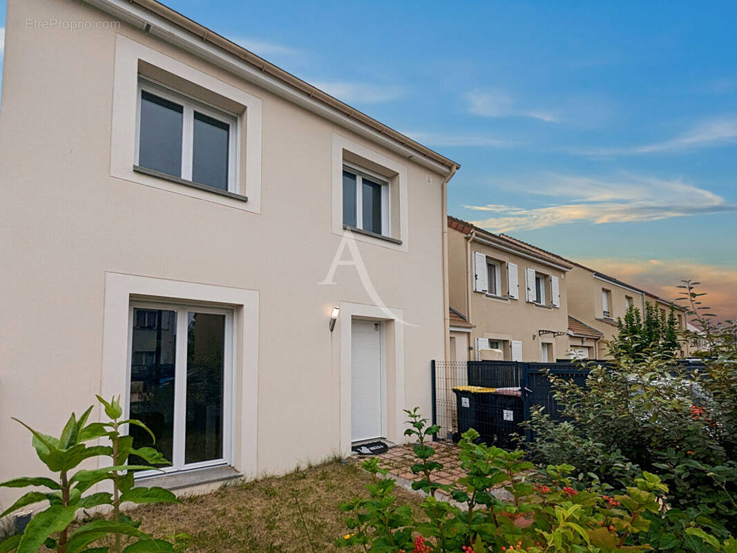 Maison à ETAMPES