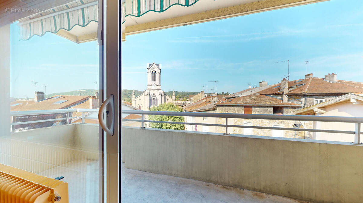 Appartement à LAGNIEU