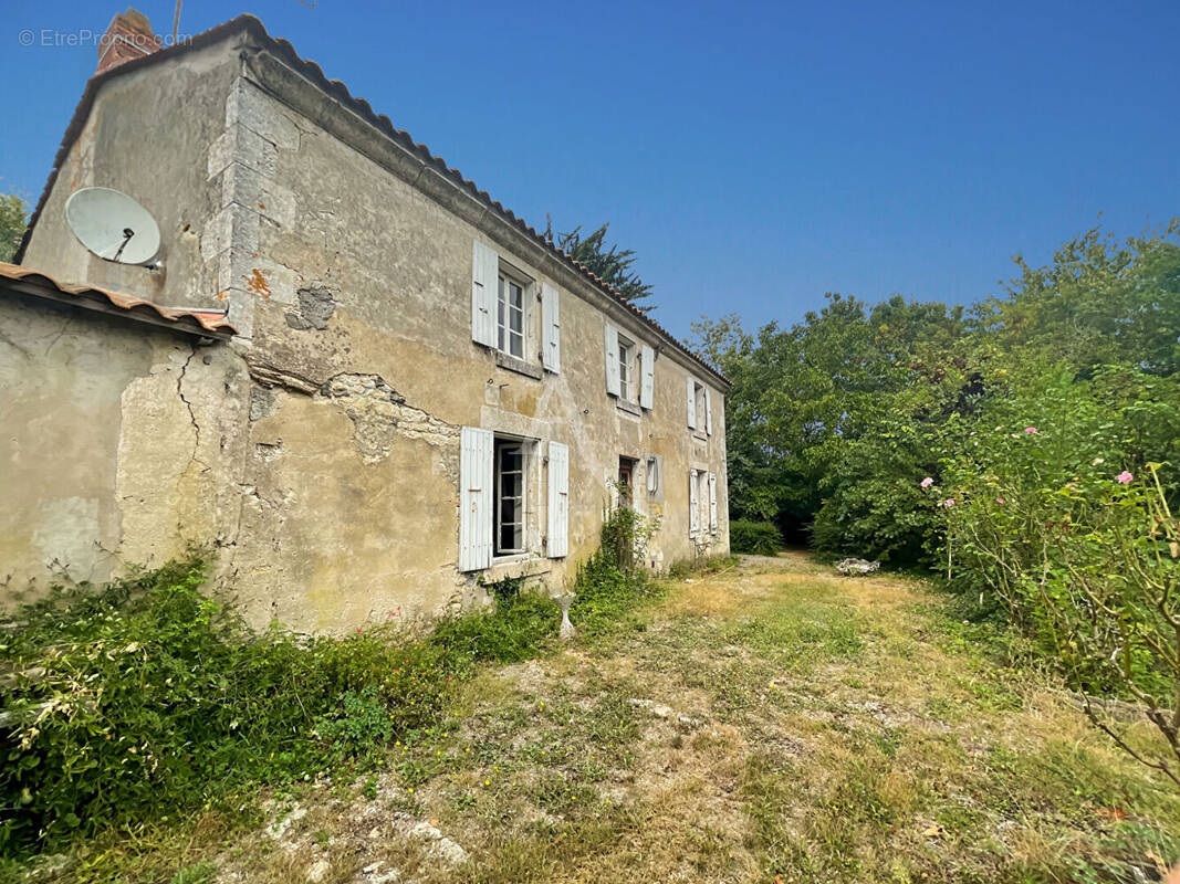 Maison à L&#039;ILE-D&#039;ELLE