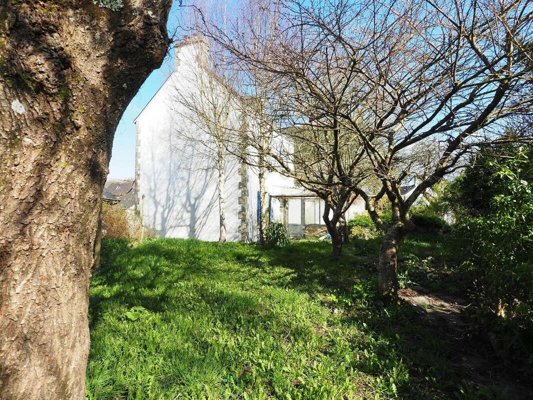 Maison à LOCMALO