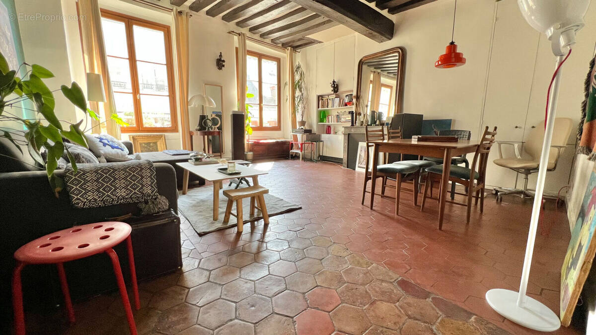Appartement à PARIS-2E
