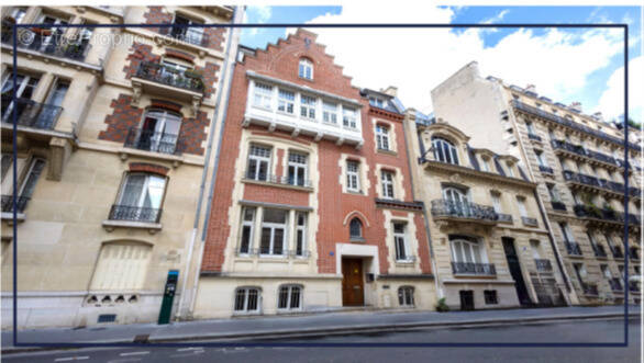 Commerce à PARIS-17E