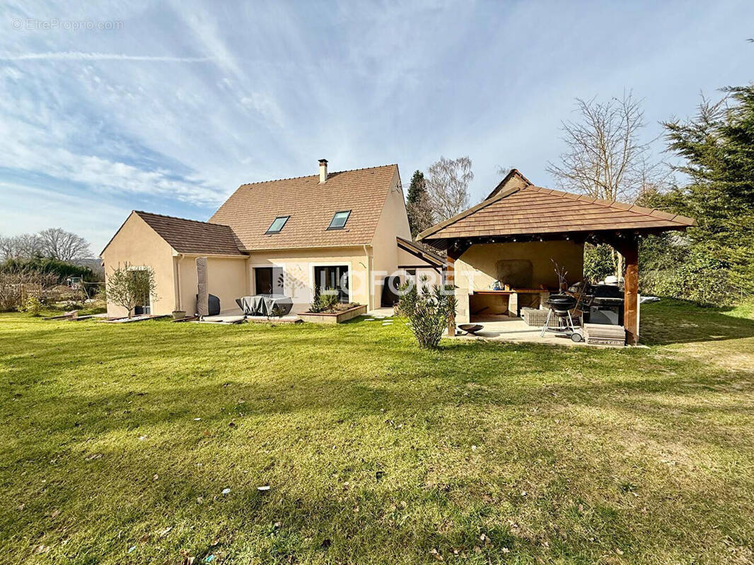Maison à NOISY-SUR-ECOLE