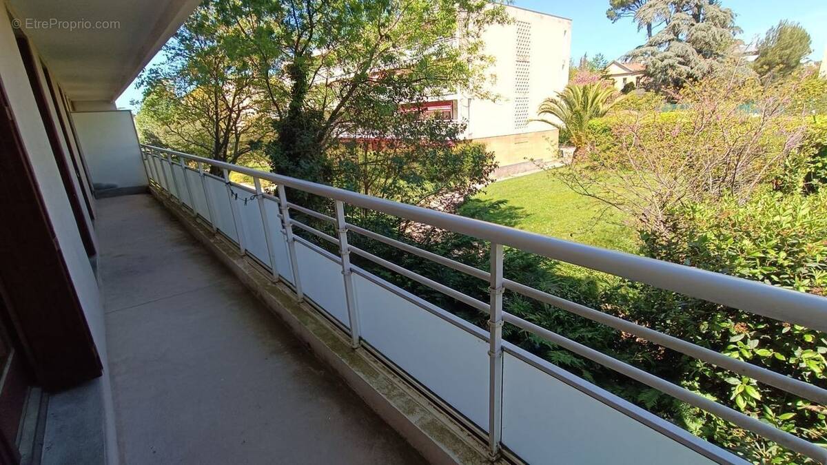 Appartement à MARSEILLE-12E