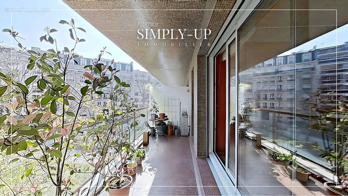 Appartement à NEUILLY-SUR-SEINE