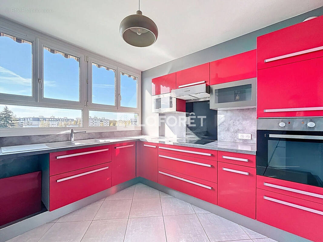 Appartement à SAINT-MICHEL-SUR-ORGE