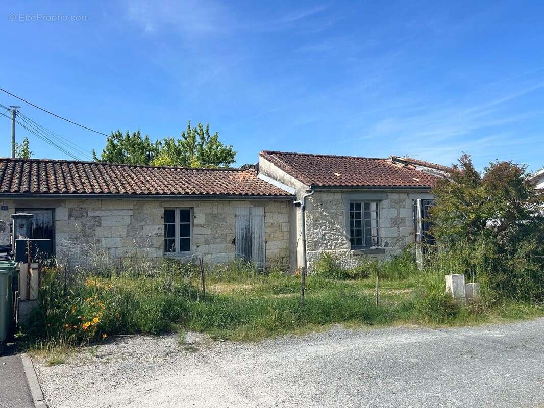 Maison à BLANQUEFORT