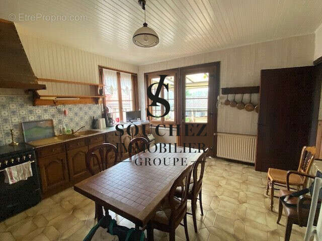 Maison à AIX-NOULETTE