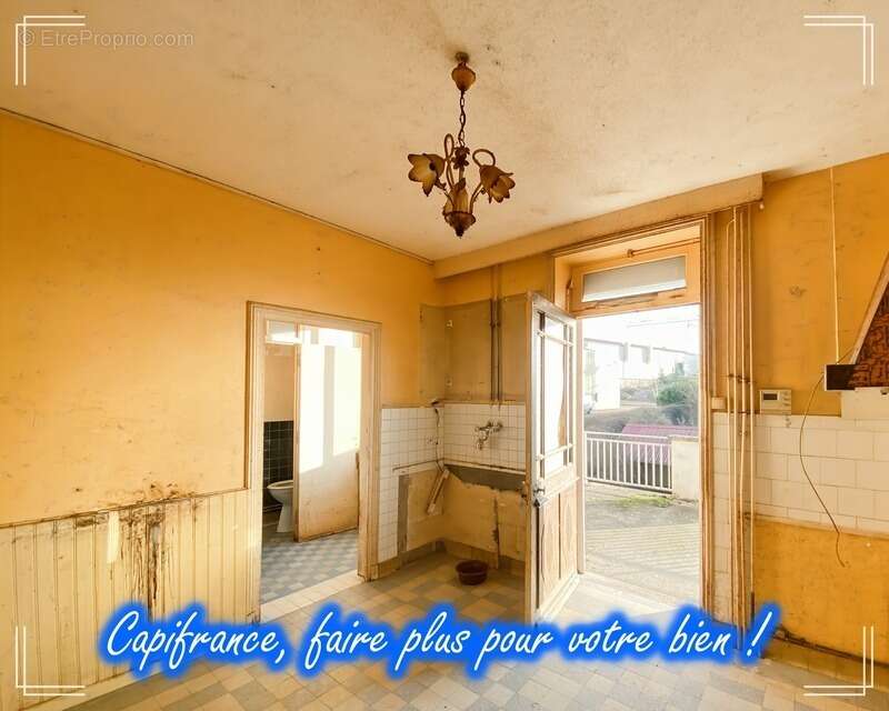 Maison à LA CLAYETTE