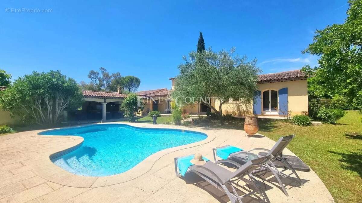 Maison à CALLIAN
