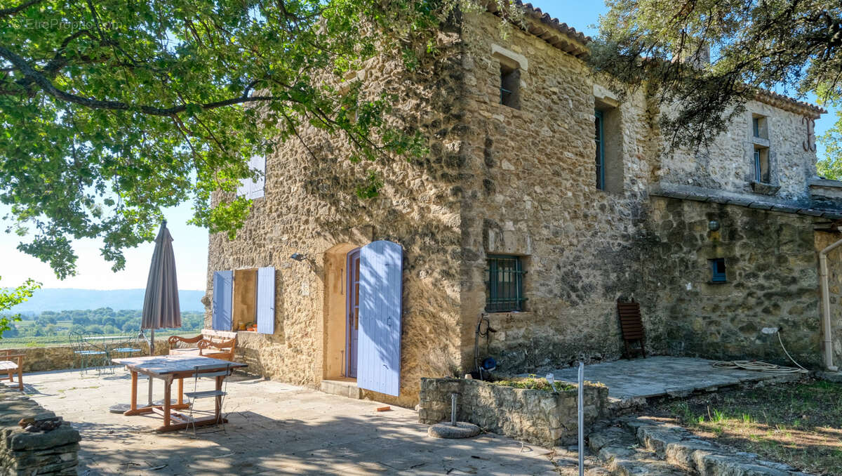 Maison à CUCURON