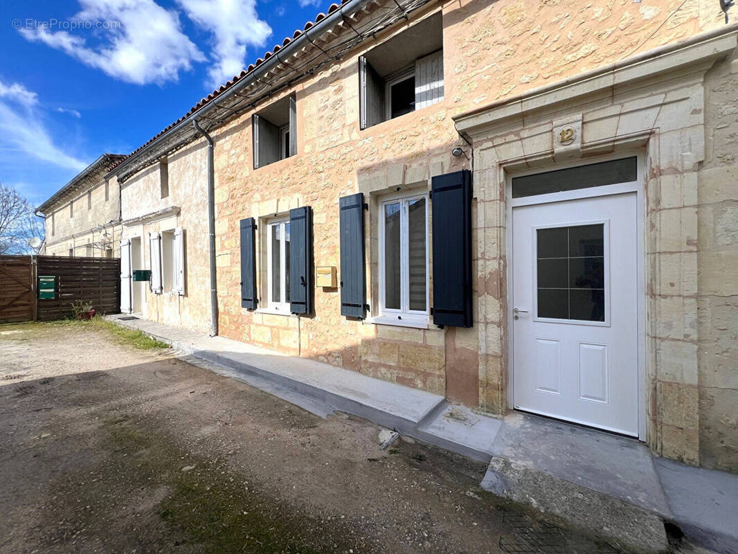 Maison à AUBIE-ET-ESPESSAS