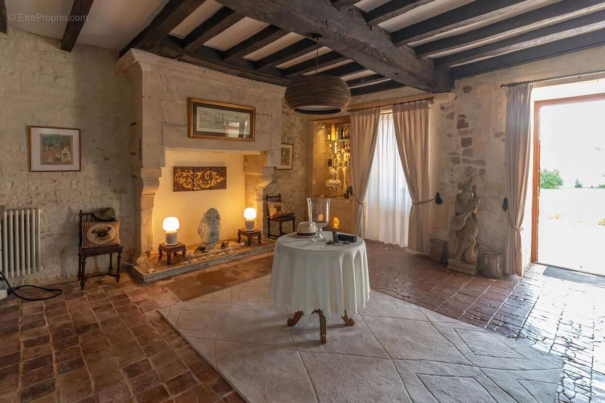 Maison à SEGONZAC