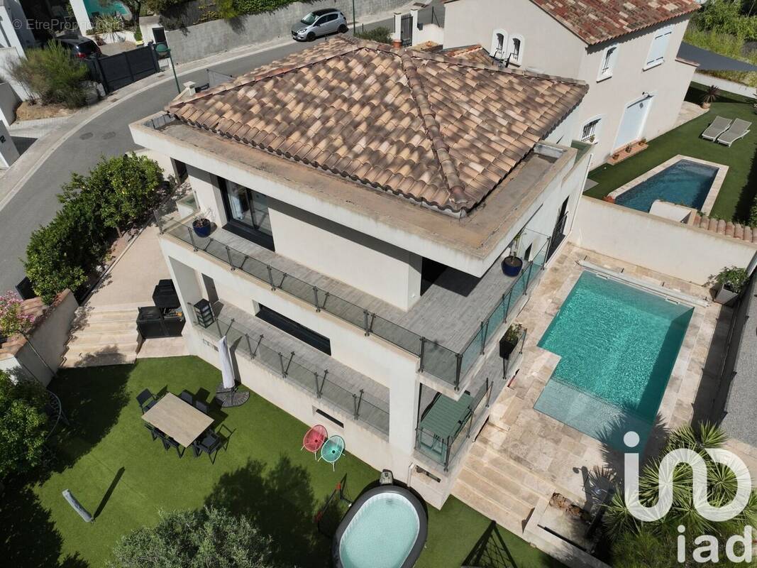 Photo 1 - Maison à LA GARDE