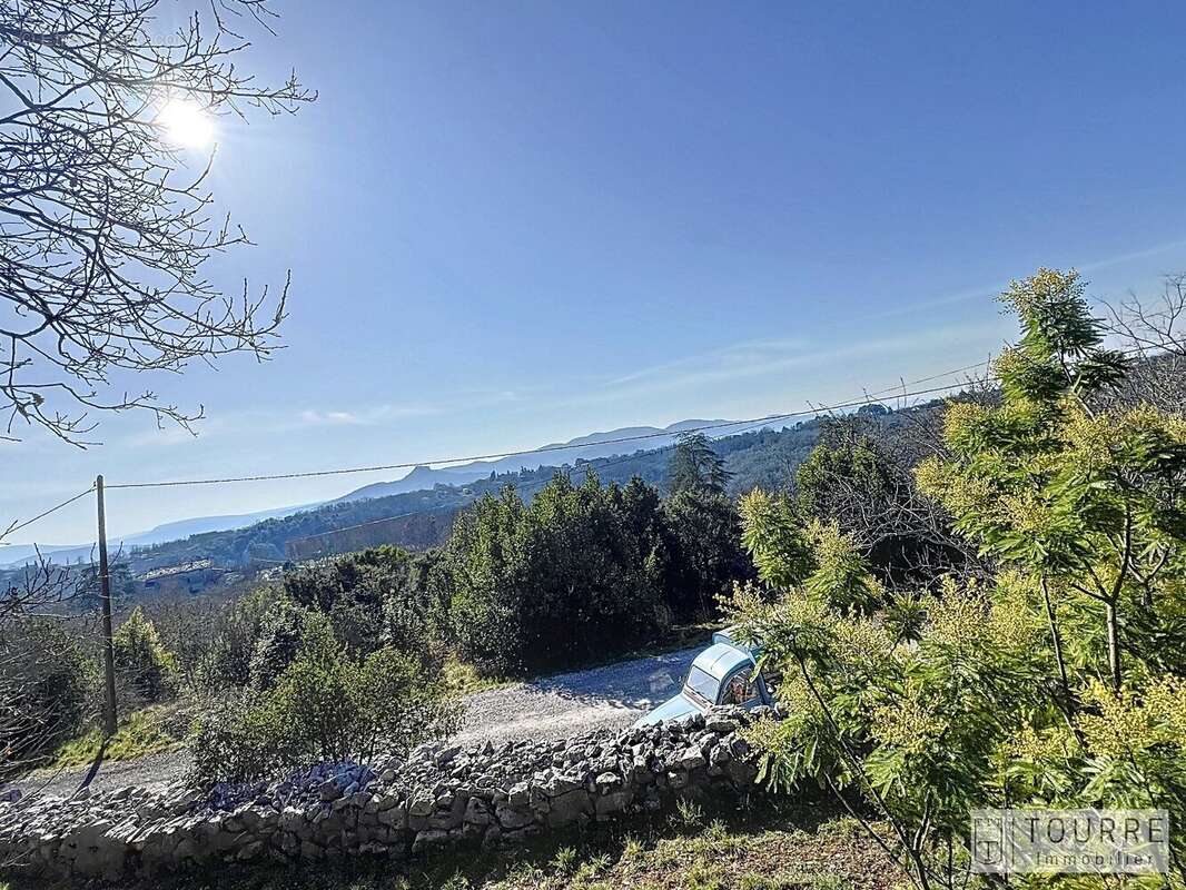 Terrain à LABEAUME