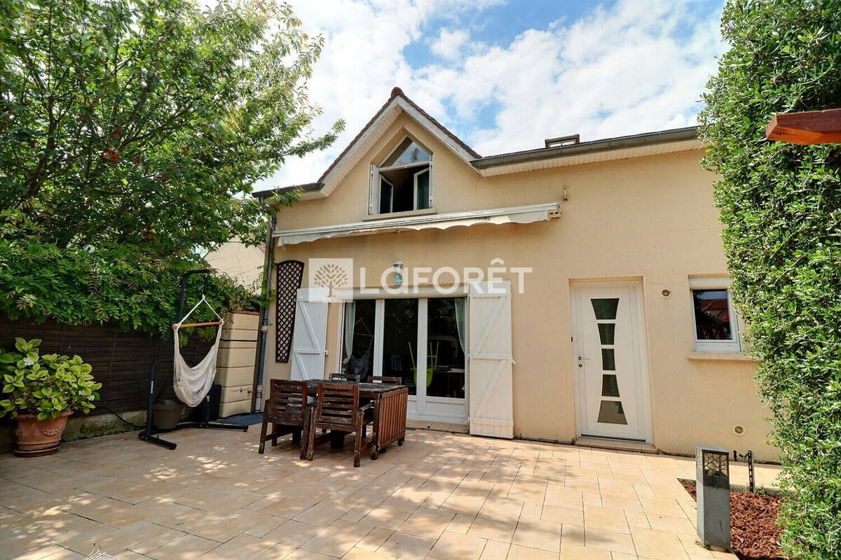 Appartement à CARRIERES-SUR-SEINE
