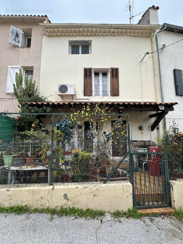 Maison à LA FARLEDE