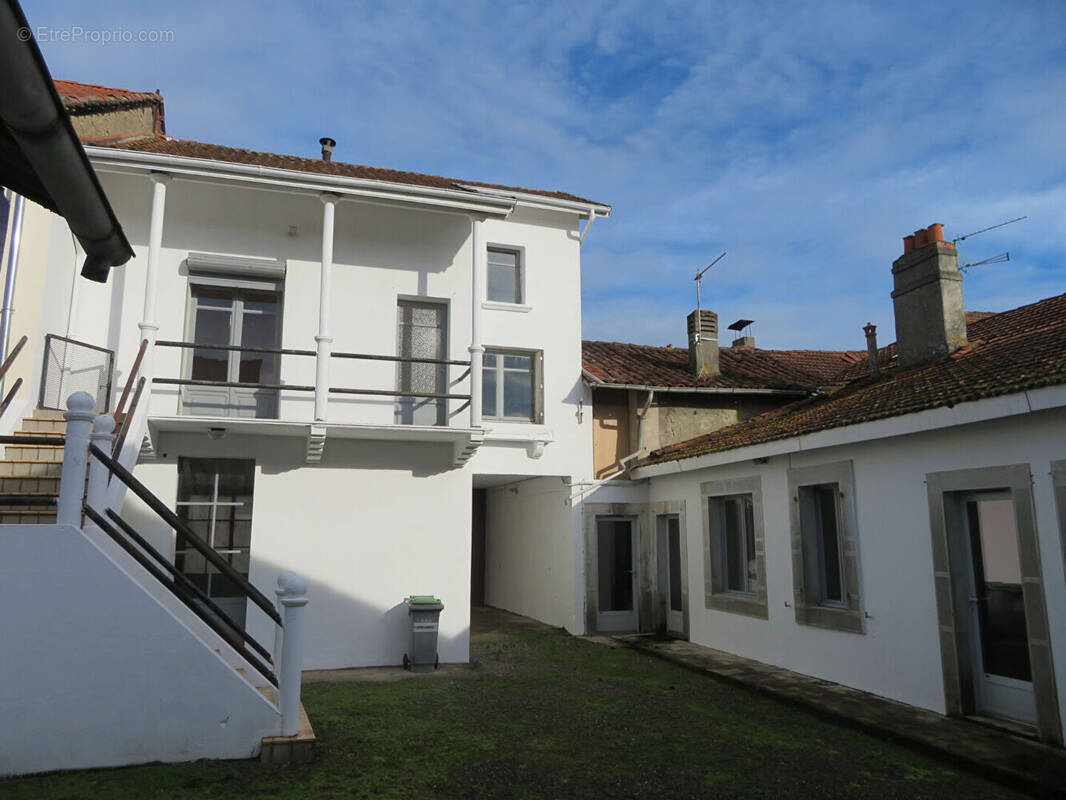 Appartement à RABASTENS-DE-BIGORRE