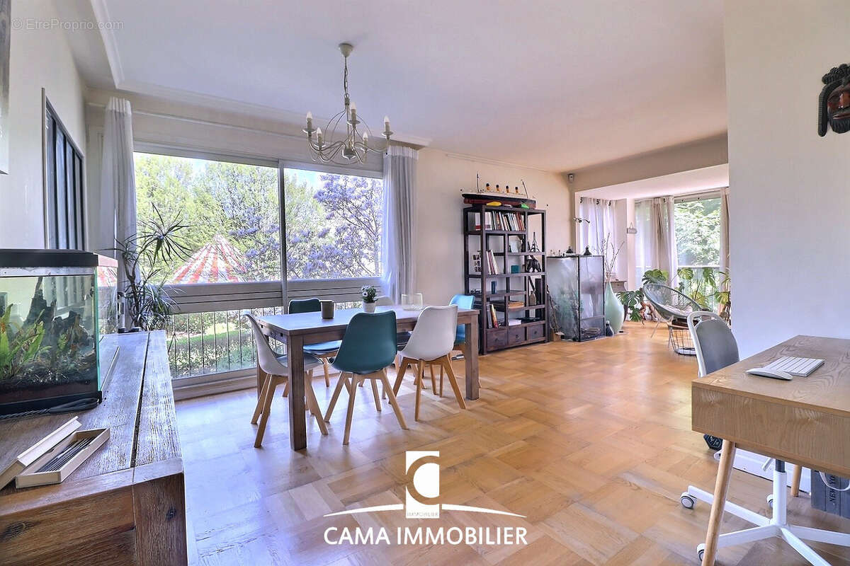 Appartement à FONTENAY-LE-FLEURY