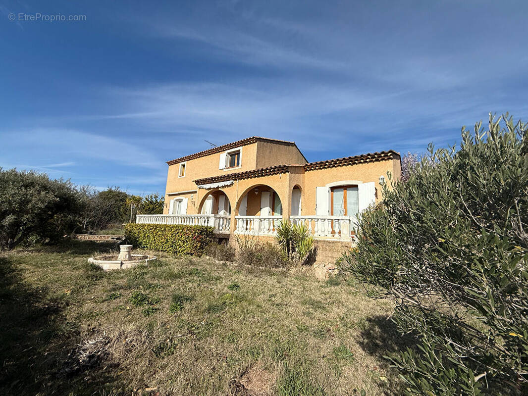 Maison à POURRIERES