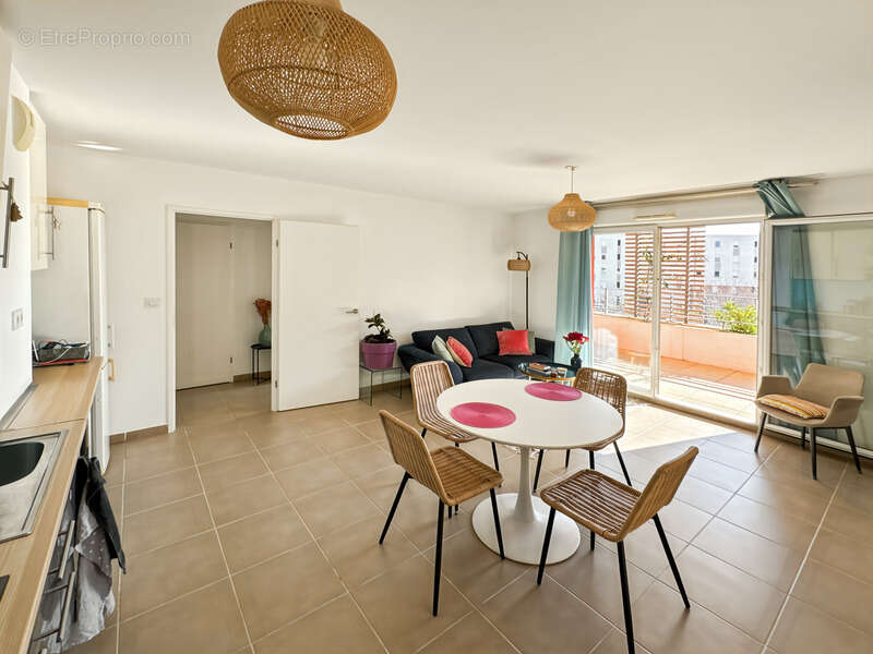 Appartement à JUVIGNAC