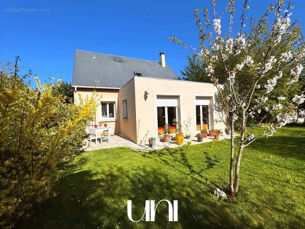 Maison à COURSEULLES-SUR-MER
