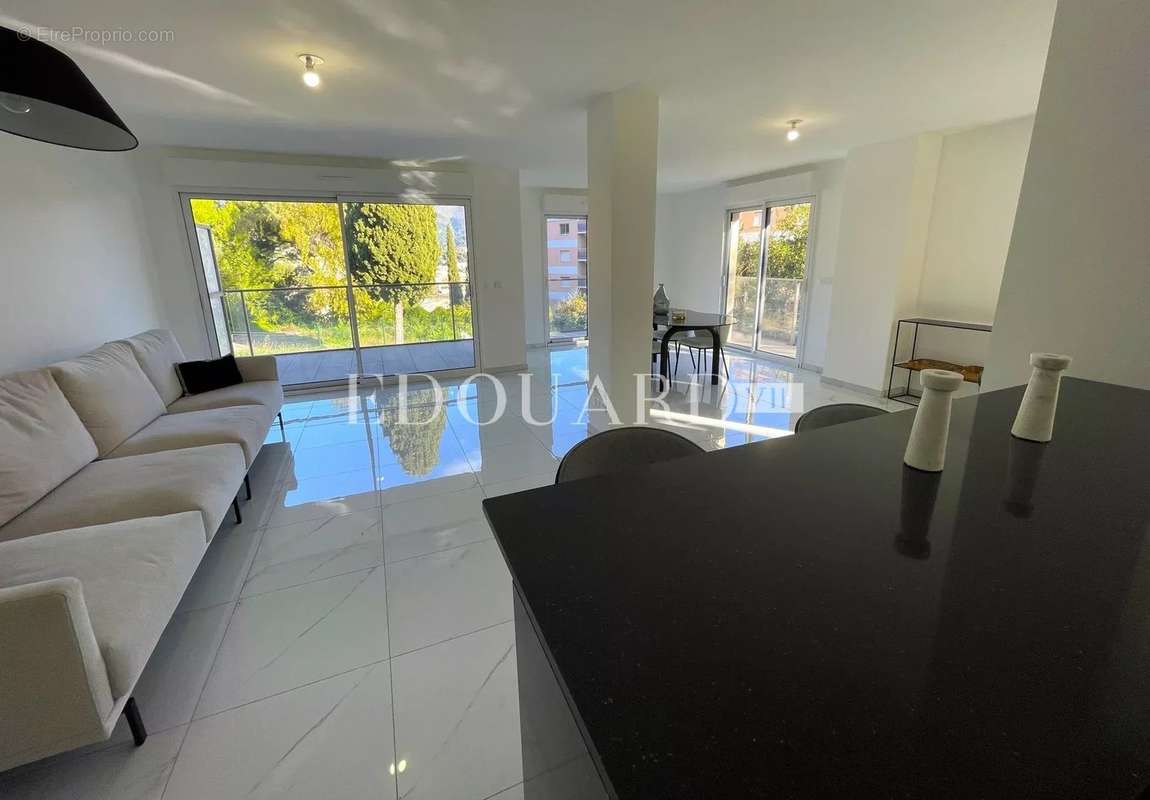 Appartement à ROQUEBRUNE-CAP-MARTIN