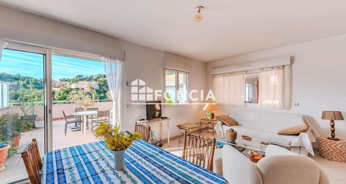 Appartement à MANDELIEU-LA-NAPOULE