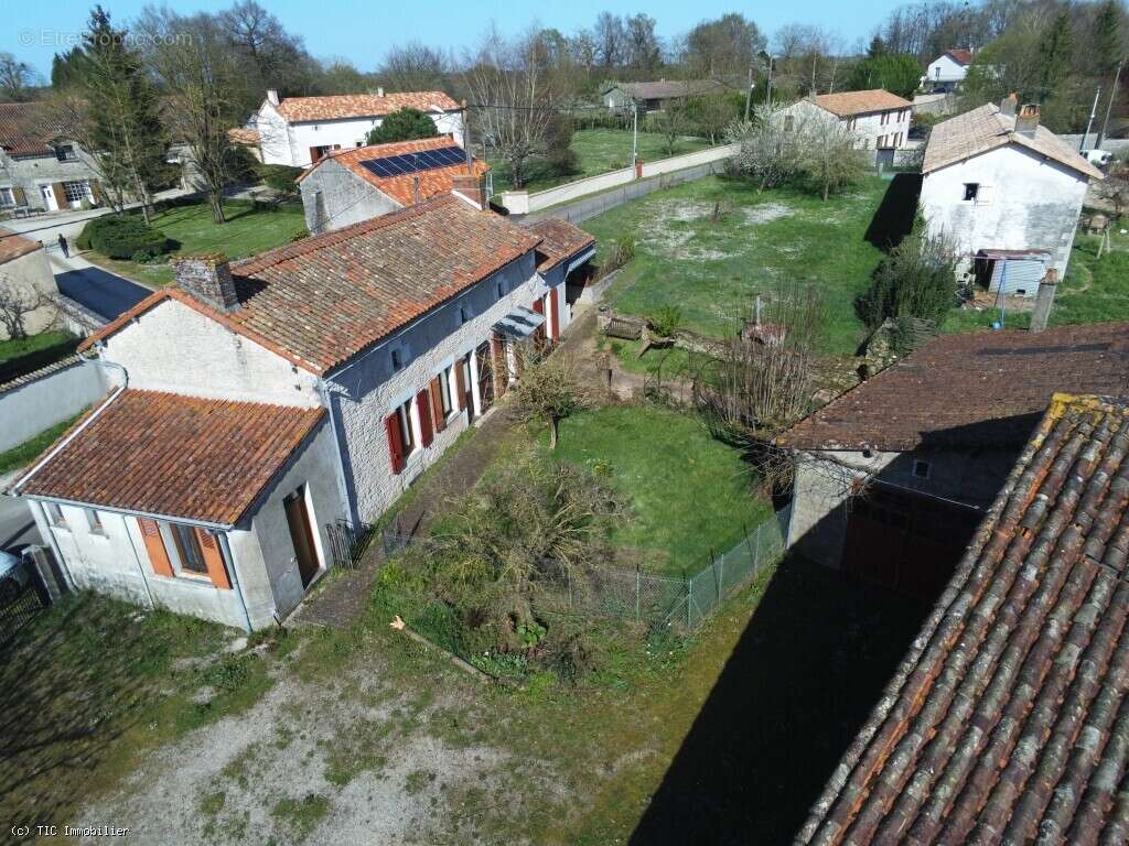 Maison à CIVRAY
