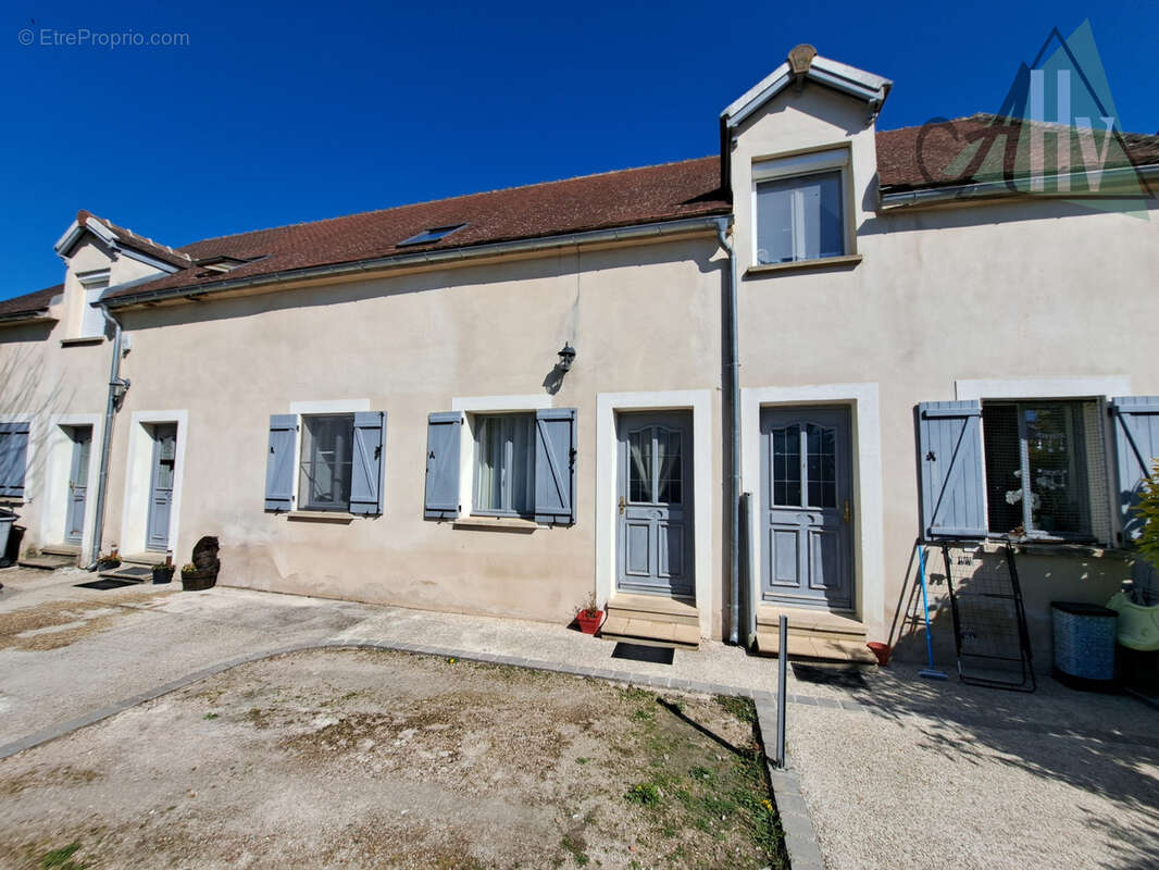 Appartement à PONT-SUR-YONNE