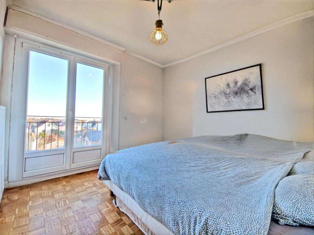 Appartement à CHENOVE