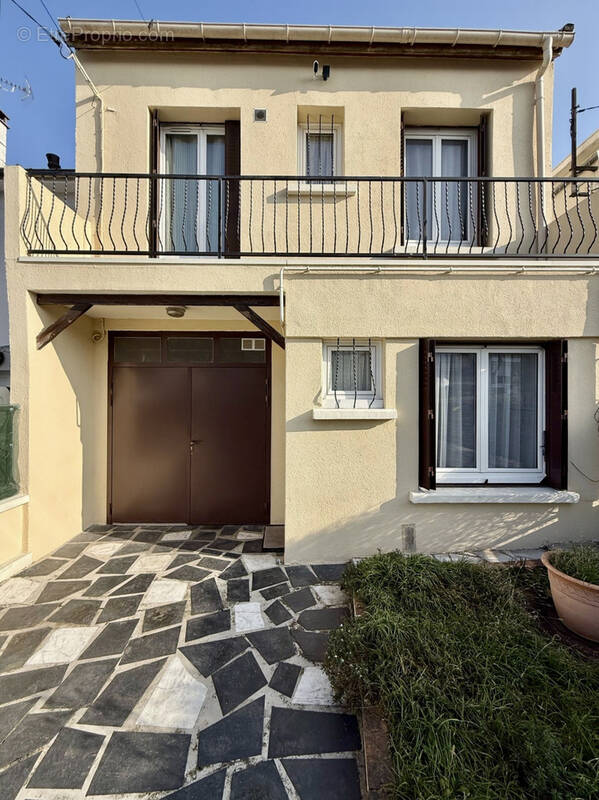 Maison à LE BLANC-MESNIL
