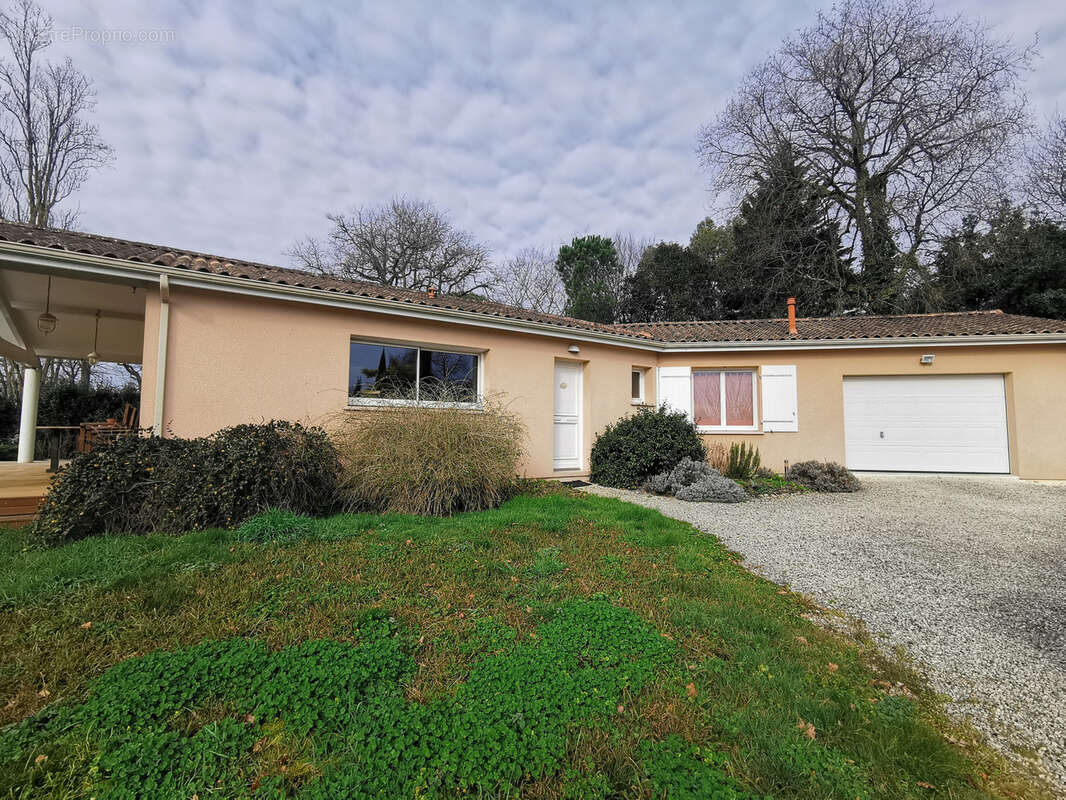 Maison à CARIGNAN-DE-BORDEAUX