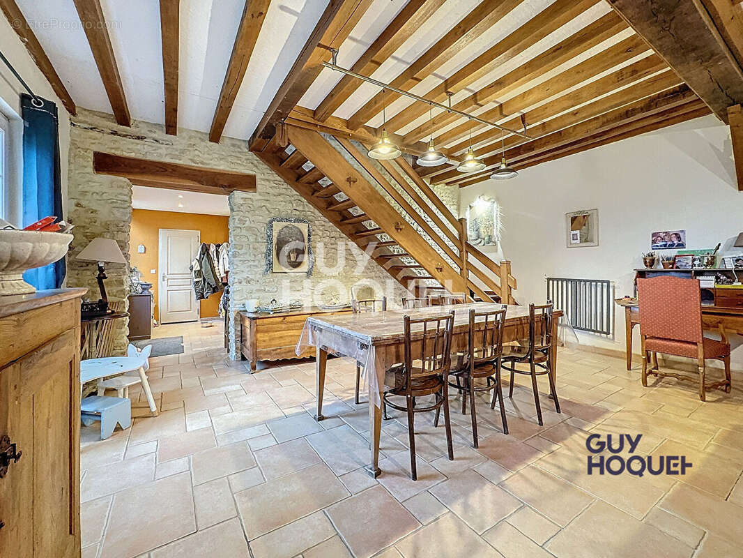 Maison à BEUVRON-EN-AUGE