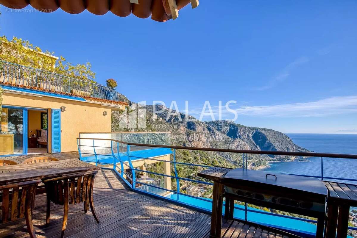Maison à EZE