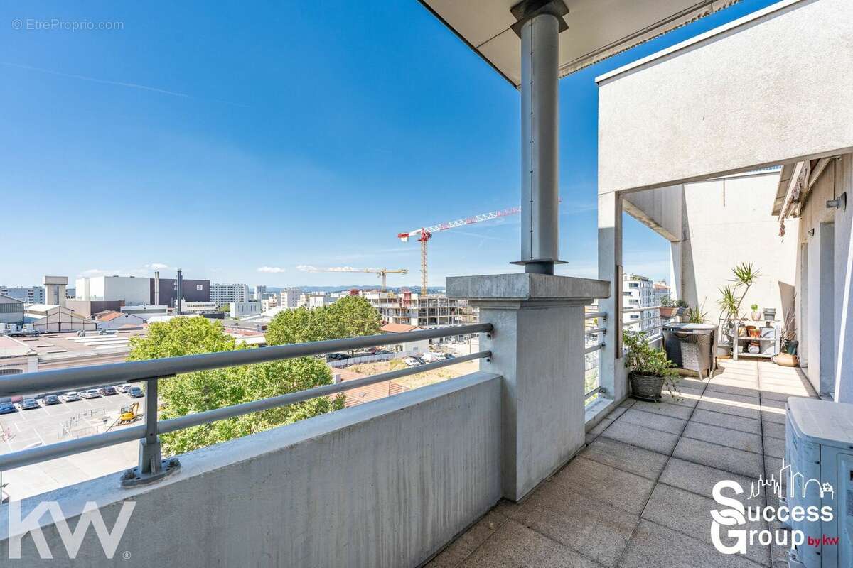 Appartement à LYON-8E
